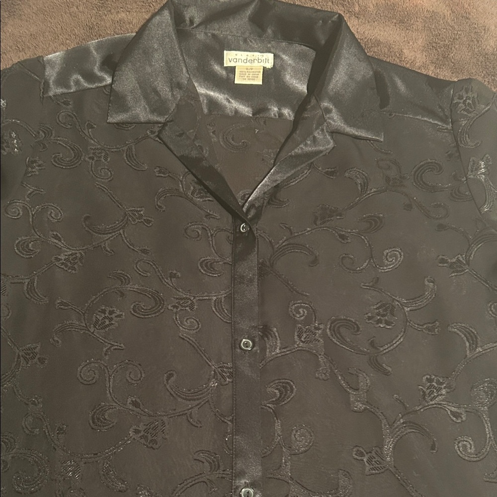 Gloria Vanderbilt Black Floral Button Down Shirt